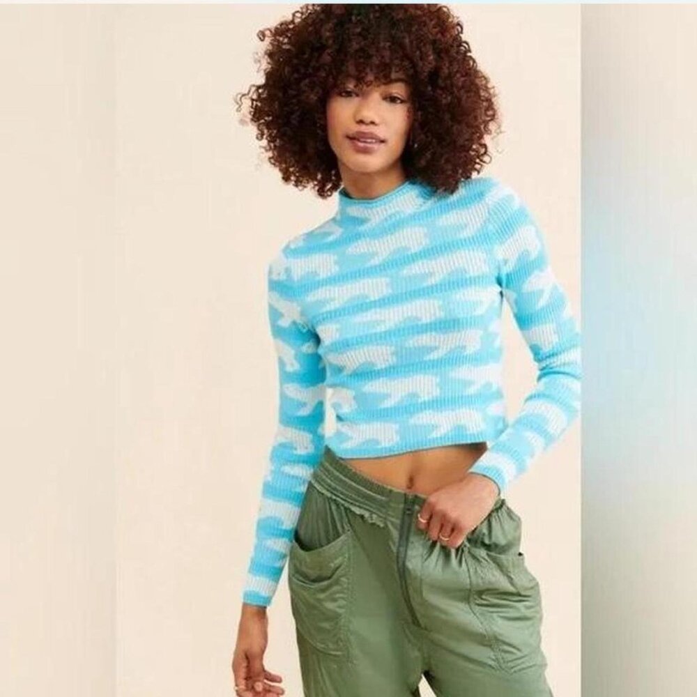 NWT Urban Outfitters BDG Polar Bear Cropped Long Sleeve Ribbed Top